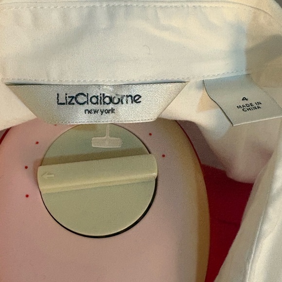 White Ruffled Sleeveless Blouse - Picture 2 of 7